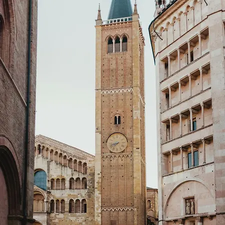 Apartment House Cavour 24 In The Heart Of Downtown